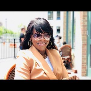 Meet your Posher, Christina